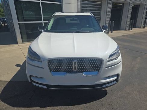 Certified 2023 Lincoln Aviator Reserve w/ Elements Package Plus AWD/4WD image 13