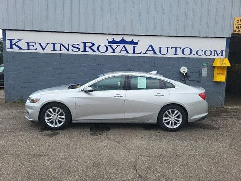 Used 2017 Chevrolet Malibu LT w/ Leather Package image 1