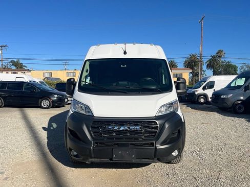 Used 2025 RAM ProMaster 2500 w/ Convenience Group FWD image 2