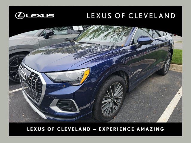 Used 2022 Audi Q3 2.0T Premium w/ Convenience Package AWD/4WD image 1
