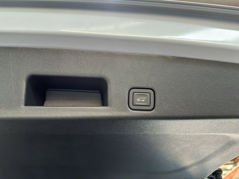 New 2026 Chevrolet Traverse LT w/ Sun and Wheel Package image 33