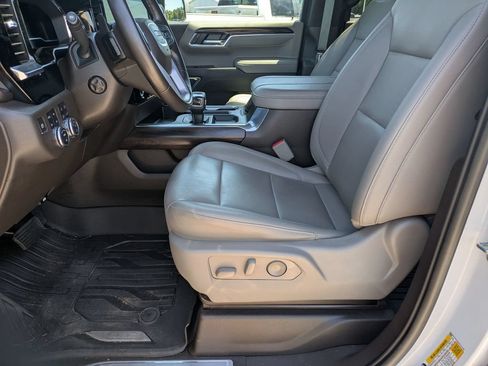 Used 2023 GMC Sierra 1500 SLT w/ SLT Premium Package AWD/4WD image 14
