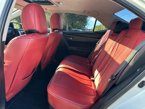 Used 2017 Toyota Corolla SE image 11