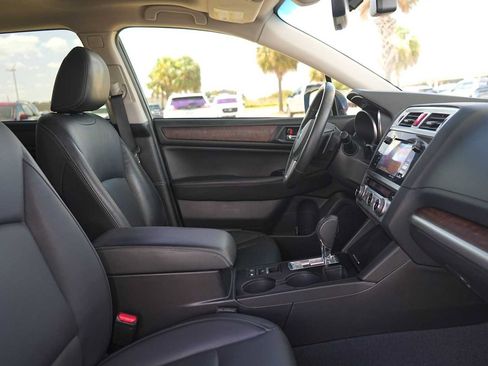 Used 2017 Subaru Outback 3.6R Limited AWD/4WD image 15