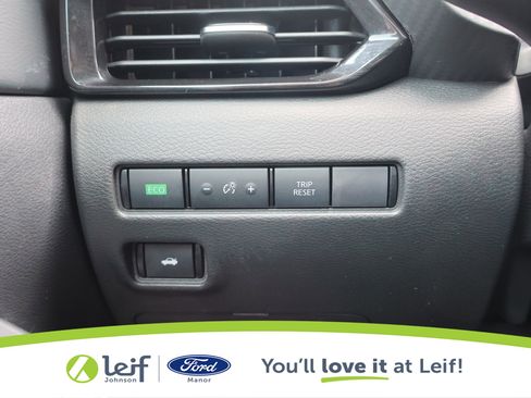 Used 2024 Nissan Sentra SV image 15