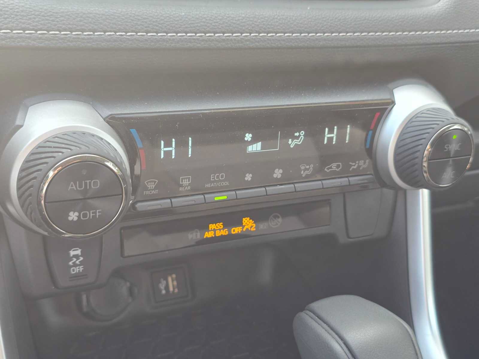 Certified 2025 Toyota RAV4 LE AWD/4WD image 30