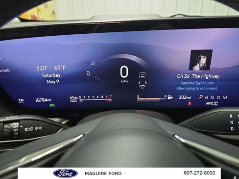 Used 2024 Buick Envision Avenir AWD/4WD image 25