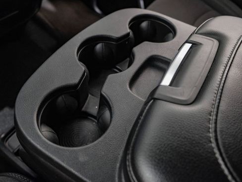 Used 2024 RAM 2500 Big Horn w/ Sport Appearance Package image 25