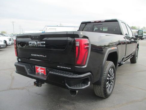 Used 2024 GMC Sierra 2500 Denali Ultimate image 6
