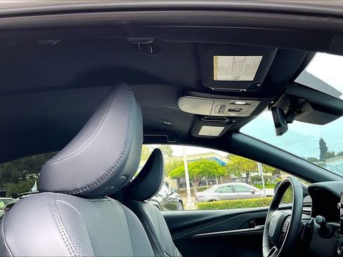 Used 2025 Toyota Camry XSE FWD image 27