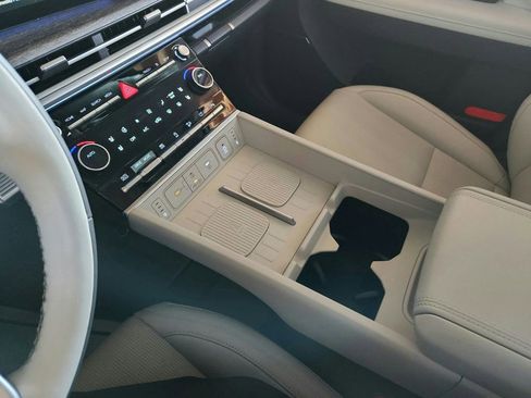 Used 2025 Hyundai Santa Fe Calligraphy image 19