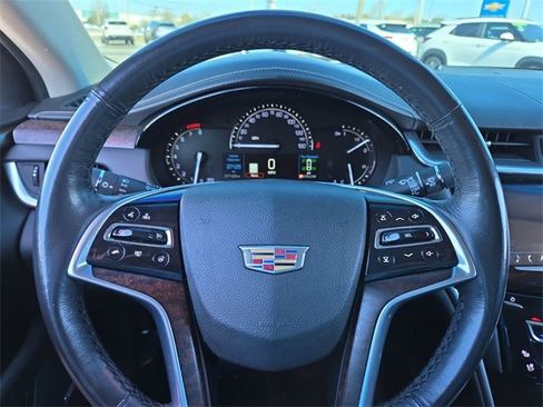 Used 2018 Cadillac XTS Luxury image 18