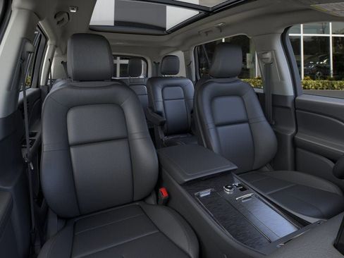 New 2026 Lincoln Aviator 2WD w/ Jet Appearance Package image 10
