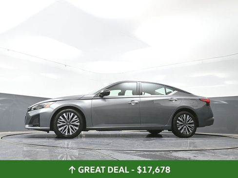 Used 2024 Nissan Altima 2.5 SV image 52