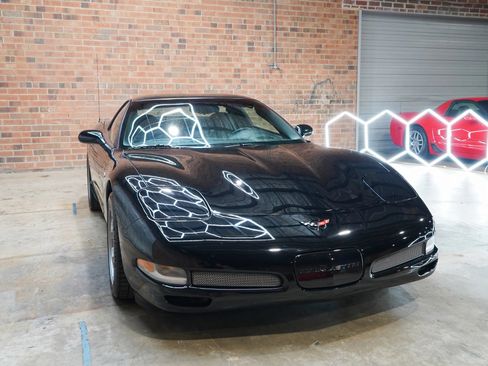 Used 2004 Chevrolet Corvette Z06 RWD image 4