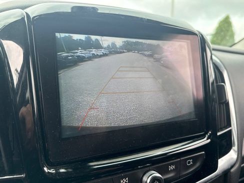 Used 2019 Chevrolet Traverse LT w/ LPO, Blackout Package FWD image 11