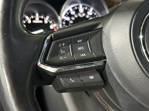 Used 2018 MAZDA CX-9 Signature image 15