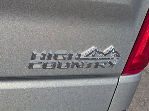 Used 2024 Chevrolet Silverado 1500 High Country w/ Z71 Off-Road Package image 6