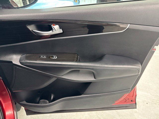 Used 2020 Kia Sorento LX AWD/4WD image 24
