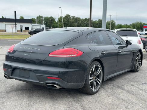 Used 2015 Porsche Panamera image 2