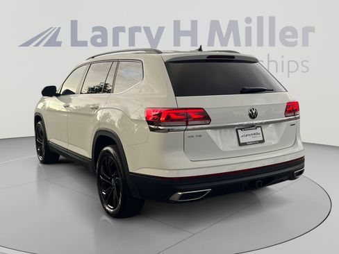 Used 2023 Volkswagen Atlas SE w/ Black Wheel Package AWD/4WD image 3