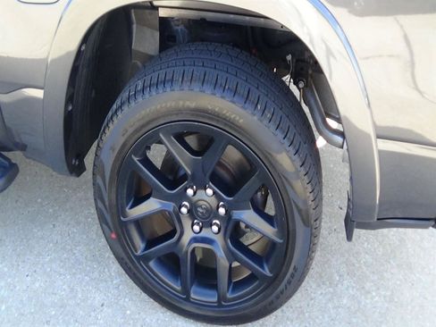 Certified 2022 RAM 1500 Laramie AWD/4WD image 9
