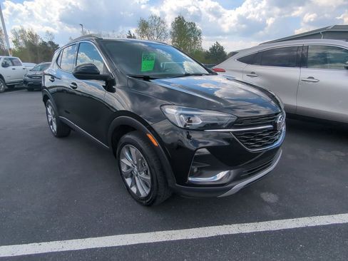 Used 2022 Buick Encore GX Essence w/ Experience Buick Package AWD/4WD image 2