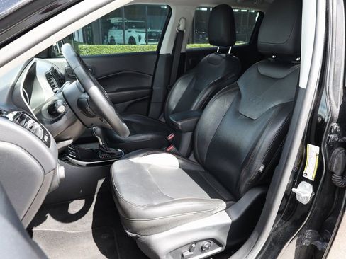 Used 2018 Jeep Compass Limited w/ Navigation Group image 16