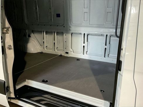 Used 2025 Mercedes-Benz Sprinter 2500 image 5