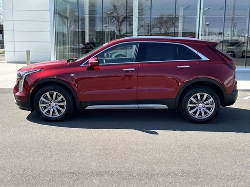 Certified 2023 Cadillac XT4 Premium Luxury w/ Cold Weather Package image 10