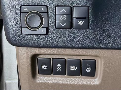 Used 2023 Lexus GX 460 Premium w/ Premium Package AWD/4WD image 15