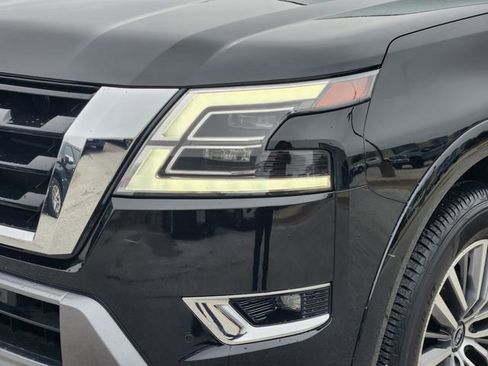 Certified 2024 Nissan Armada SL w/ Captain's Chairs Package image 7