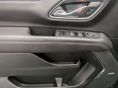 Used 2023 GMC Yukon SLT image 9