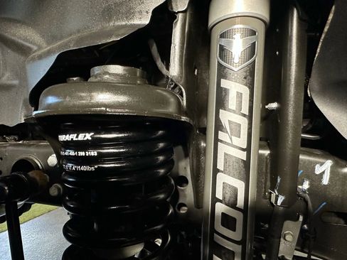 Used 2025 Jeep Wrangler Unlimited Rubicon image 27