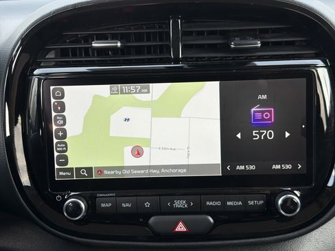 Used 2024 Kia Soul GT-Line FWD image 18