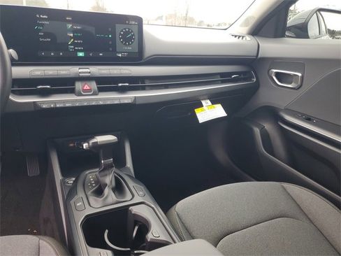 New 2025 Kia K4 LXS image 10