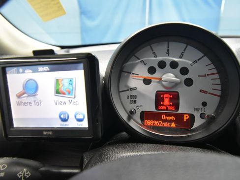 Used 2011 MINI Cooper Countryman S image 6