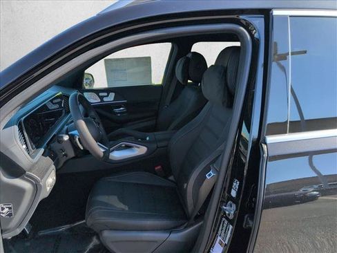 New 2026 Mercedes-Benz GLS 580 4MATIC image 4