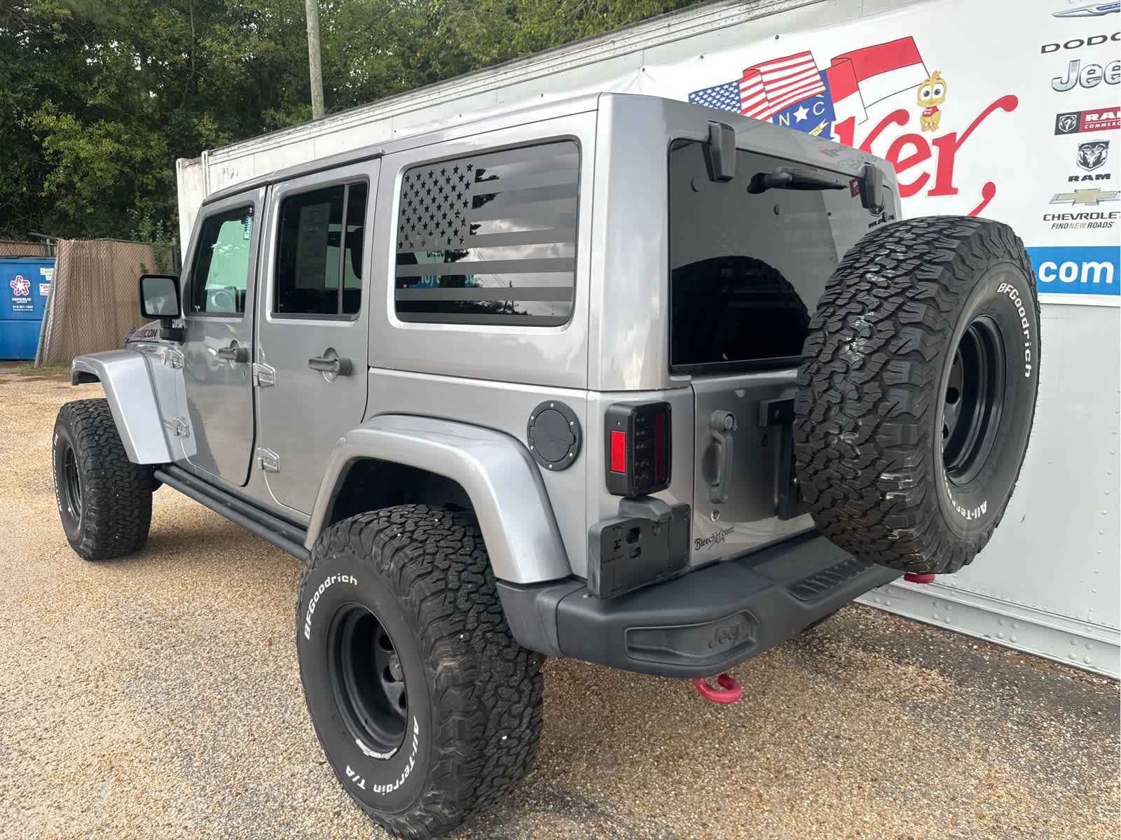 Used 2017 Jeep Wrangler Unlimited Rubicon AWD/4WD image 8