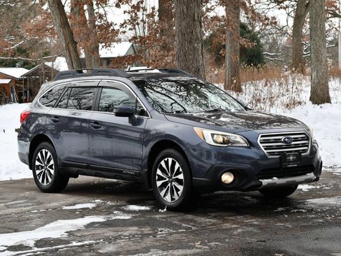 Used 2015 Subaru Outback 2.5i Limited image 1