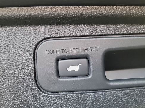 Certified 2024 Honda Odyssey Touring image 8