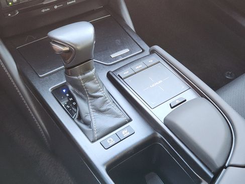 Used 2020 Lexus ES 300h w/ Premium Package image 24