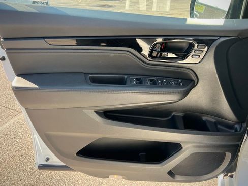 Used 2023 Honda Odyssey Elite image 37