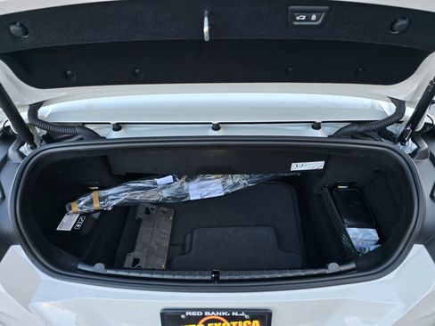 Used 2020 BMW M8 Convertible image 30