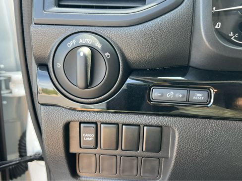 Used 2024 Nissan Titan SV w/ Accessory Utility Package AWD/4WD image 32