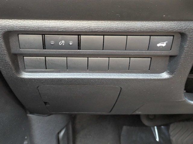 Used 2024 Mitsubishi Outlander SE FWD image 25