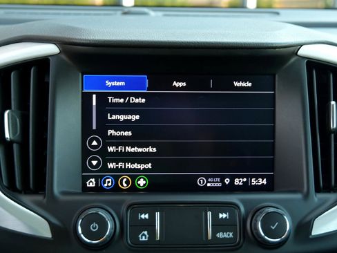 Used 2024 GMC Terrain SLT image 24