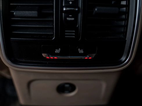 Used 2019 Porsche Macan Sport Edition image 9