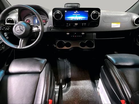 Used 2025 Mercedes-Benz Sprinter 2500 image 16