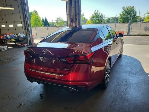 Used 2022 Nissan Altima 2.5 SR AWD/4WD image 2